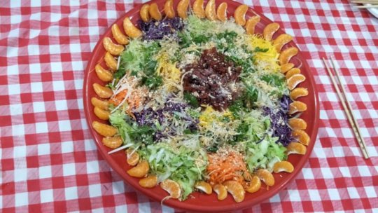 Fresh and colourful homemade lou sang